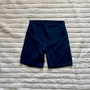 NWOT Lululemon Wunder Train biker shorts
